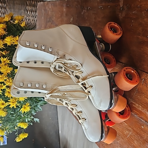 Vintage Roller Derby Skates - Picture 4 of 8